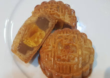Gift Box YOK: 手工綜合中式月餅禮盒-蛋黃3x2 - TaiwaneseFood台灣小吃